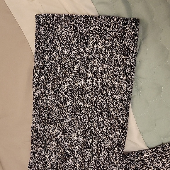 JONES NEW YORK SIGNATURE Size Small Gray Back & White Knit Zippered Sweater - Picture 14 of 16